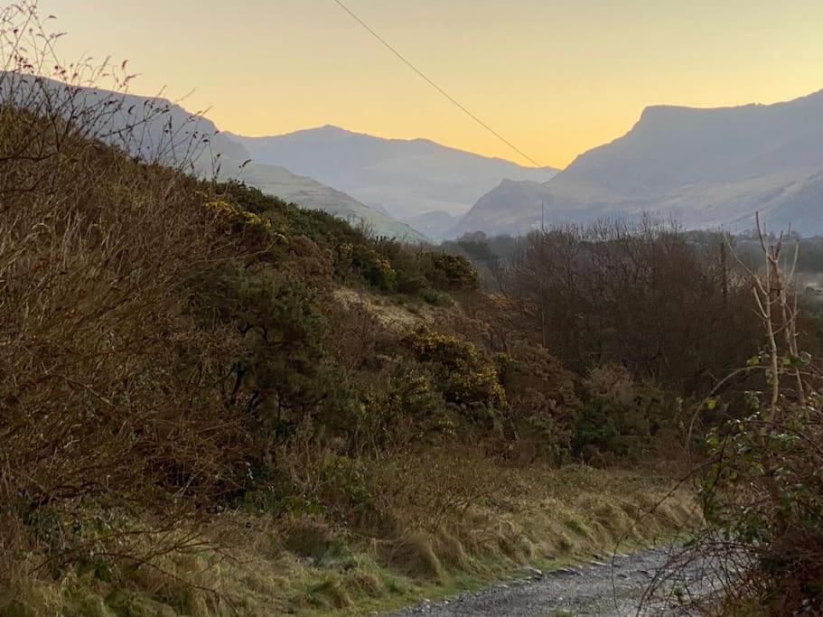 Welsh Holiday Home Sleeps 5 Close To Beaches & Mountains Nantlle Екстер'єр фото