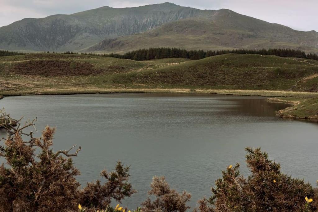 Welsh Holiday Home Sleeps 5 Close To Beaches & Mountains Nantlle Екстер'єр фото